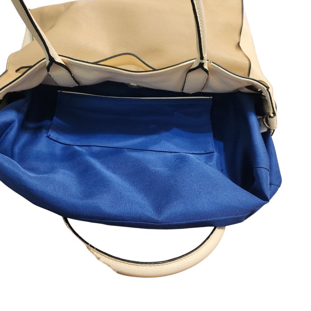 Beautiful Reed Beige and Tan Shoulder Purse - Picture 9 of 16